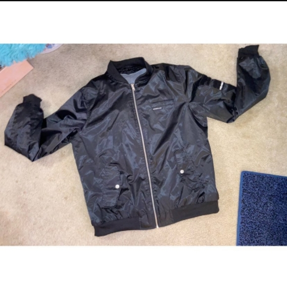 NWT MEMBER’S ONLY Black Bomber Jacket L Hood - Picture 9 of 16